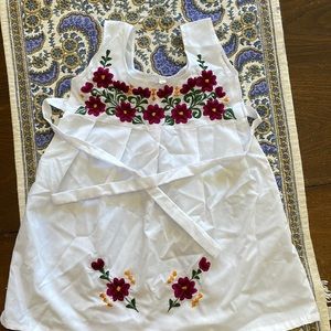 Cinco de Mayo with burgundy flowers 2T